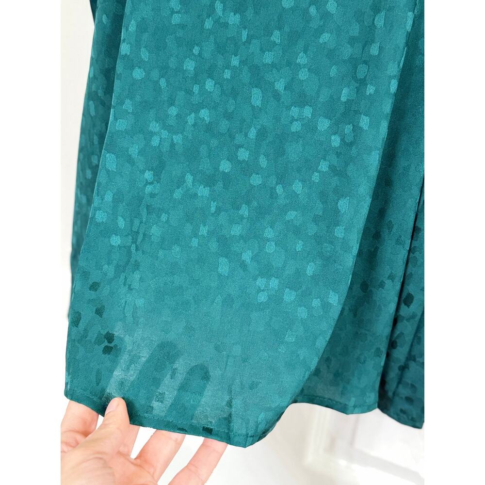She + Sky SEA GREEN JACQUARD SATIN CAMI TOP - Picture 3 of 5